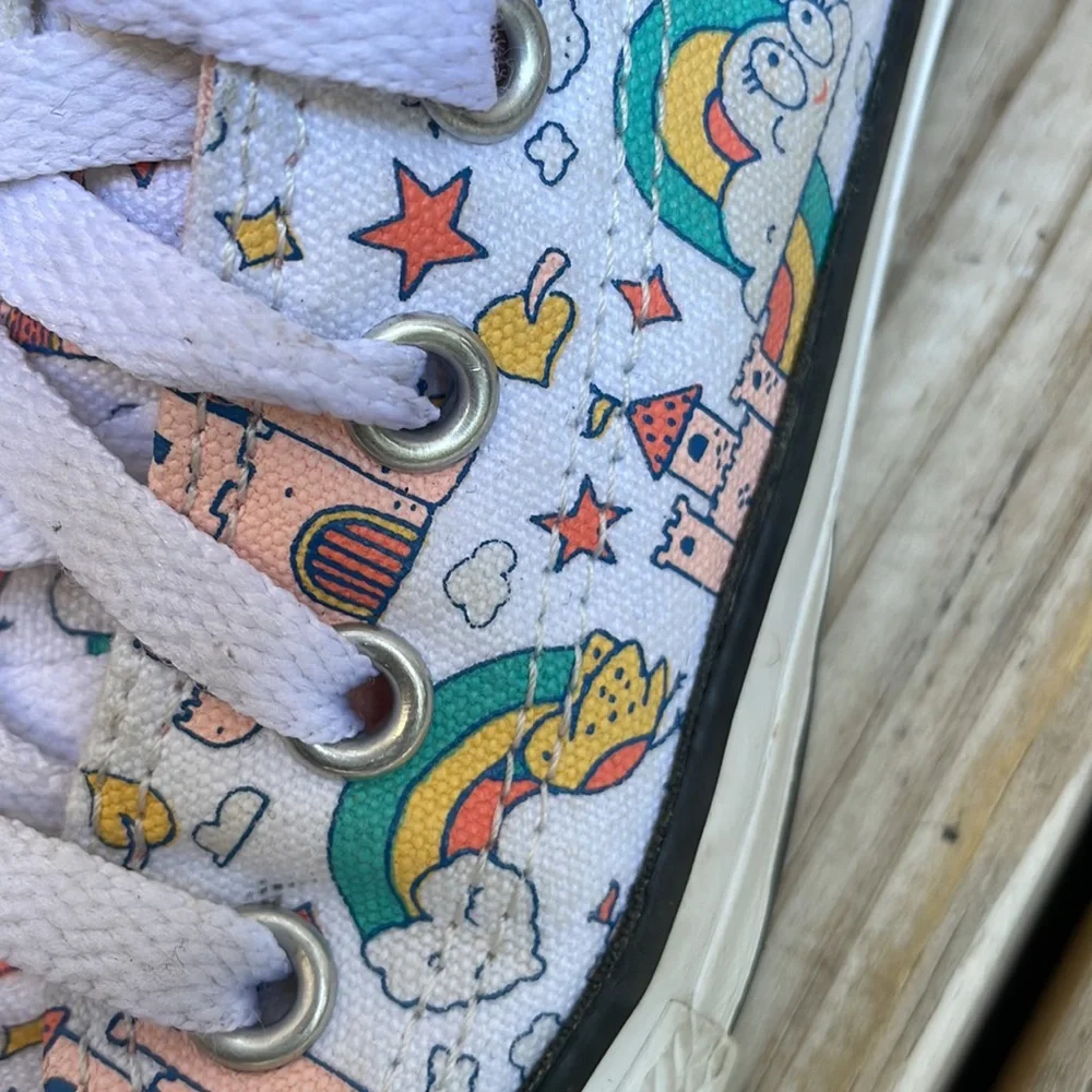 🌈🏰 Converse Chuck Taylor All-Star Rainbow- Castle Sneakers Size Youth 13